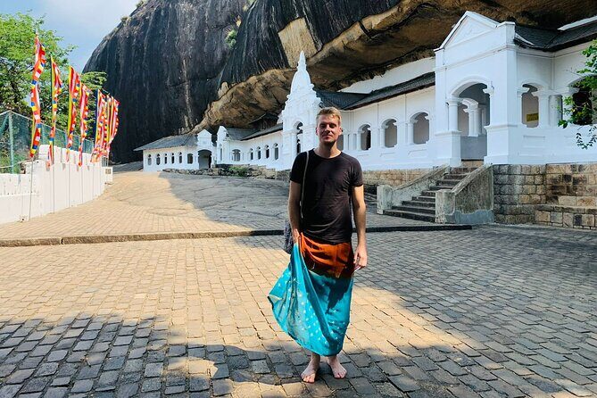 03 Days Highlights Of Sigiriya,Kandy,Nuwara Eliya ,Ella & Udawalawe - Kandy cultural show and the reality of entertainment timing