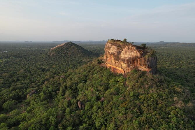 12 Days Tour Grand Discovery of Sri Lanka - Colombo and Negombo: start where the air is salty and easy
