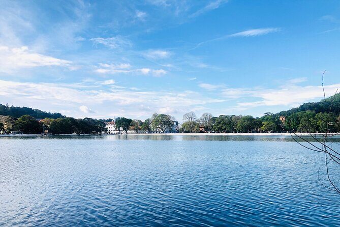 3-Day Heart of Sri Lanka, Kandy, Wonder 8 Sigiriya, Nuwara Eliya-Little England - Arriving at Bandaranaike: Why Pickup Matters for a Short Trip