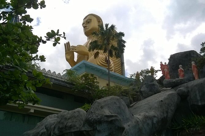 4-Day Essence of Sri Lanka Tour - Polonnaruwa by Bike, Then Sigiriya Rock Fortress on the Same Trip