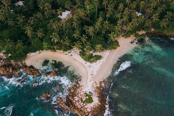 4 Days of Discovery and Delight in Sri Lanka - Why the chauffeur guide and reserved train seats matter