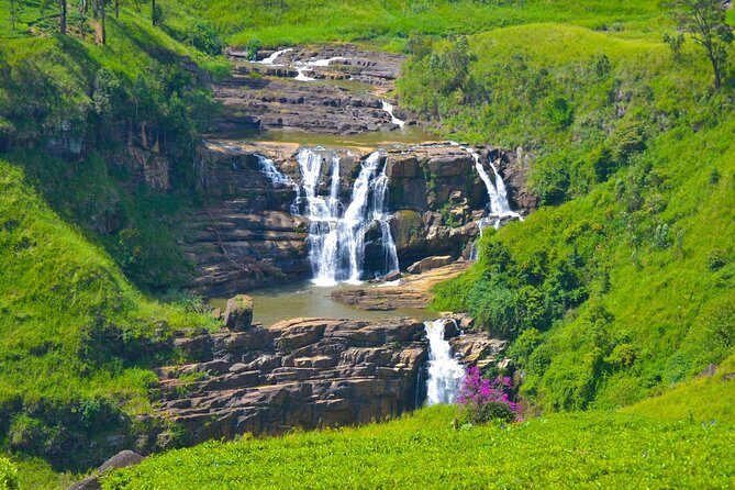 6-Day Sri Lanka Heritage Private Tour - Day 4: Peradeniya Royal Botanic Gardens, Ramboda Falls, and tea-country via Pedro