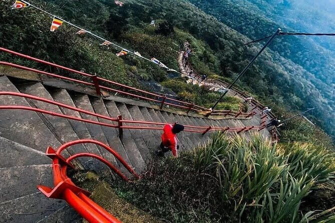 Adam’s Peak Night Hike Experience [One Day & ALL INCLUSIVE] - Sri Pada Summit Time: Sunrise Planning and the Shadow of the Peak