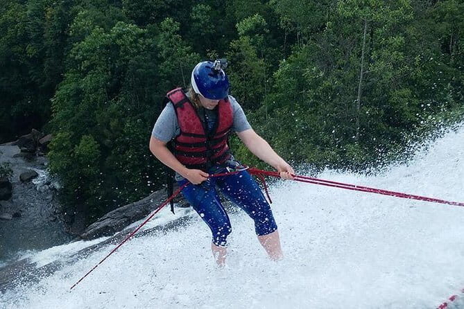Adventure Experience B in Kitulgala - The core action: major rapids, minor rapids, then a 100 ft descent