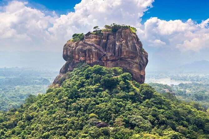 Airport Taxi Transfers from Colombo Airport to Sigiriya - Key points to know before you go