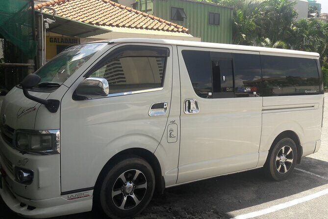 Airport to Negombo Hotel Transfer / Taxi (Airport Transfer) - Drivers and guides: when English support matters