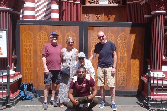 All inclusive colombo Tuk Tuk city tour - Tuk-Tuk City Tour With Pickup and a Guide Who Keeps You Moving