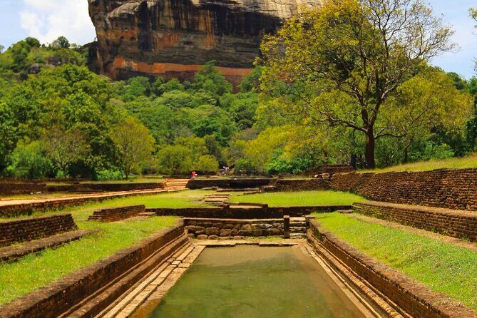 All-inclusive Day Tour of Sigiriya & Dambulla from Colombo - Lunch and timing: making an 8 to 12 hour day feel manageable