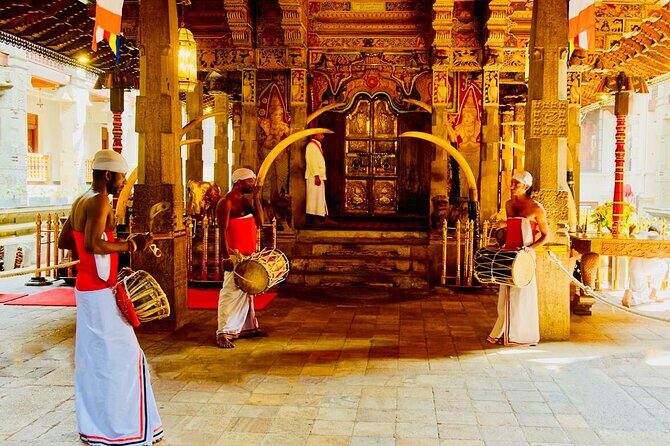 All Inclusive Kandy Private Day Tour From Colombo and Negombo - Sri Dalada Maligawa (Tooth Relic Temple): the anchor stop you’ll remember