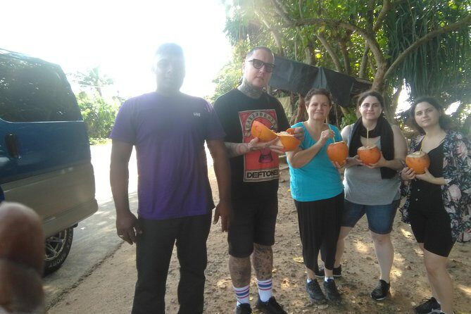 All inclusive Private Day tour Sigiriya, Dambulla & traditional village tour - Lunch at Oak Ray Restaurant in Inamaluwa: a real break, not just a stop