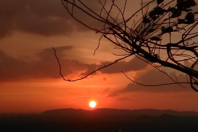 All inclusive Private day trip Sigiriya and Dambulla caves with more - Lunch time: what to expect and how to budget