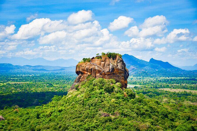 All Inclusive Sigiriya and Dambulla Day Tour from Colombo - A smooth Colombo-to-Sigiriya-to-Dambulla routing