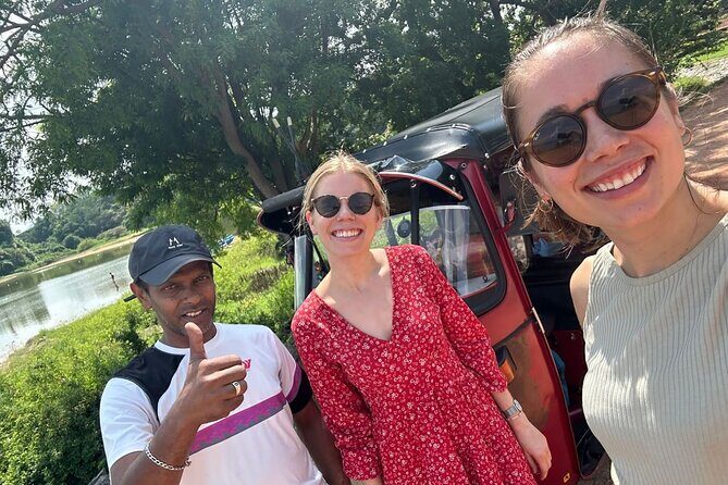 Ambuluwawa Tower and Kandy City Tuk Tuk Tour with Epic views - Peradeniya Royal Botanical Gardens: the calm reset in the middle
