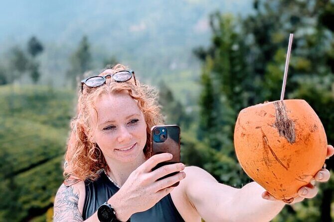 Ambuluwawa Tower and Kandy City Tuk Tuk Tour with Epic views - Temple of the Sacred Tooth Relic and Kandy cultural show