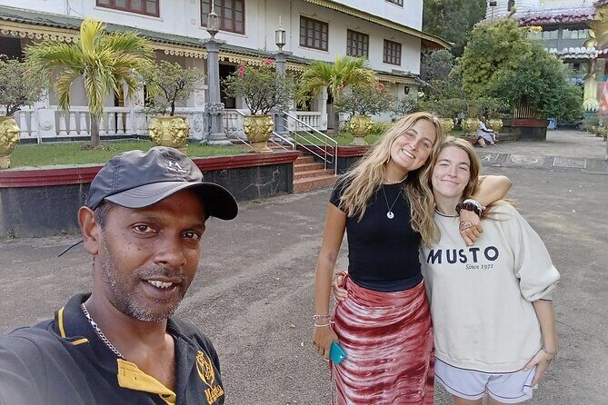 Ambuluwawa Tower and Kandy City Tuk Tuk Tour with Epic views - Climbing Ambuluwawa Tower for real panoramic payoff