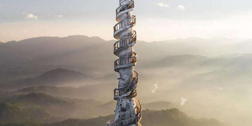 Ambuluwawa Tower & Pinnawala & Kandy Day Tour From Colombo - Ambuluwawa Tower and the Mawanella photo/stop: the view reset