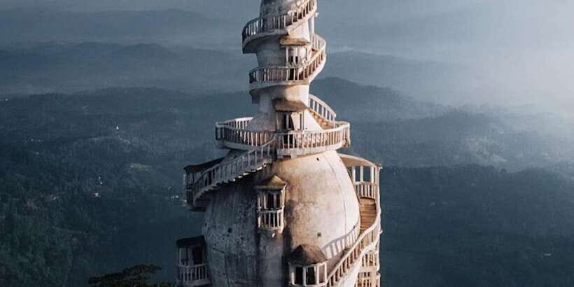 Ambuluwawa Tower & Pinnawala & Kandy Day Tour From Negombo - The Temple of the Sacred Tooth Relic: dress code and timing matter