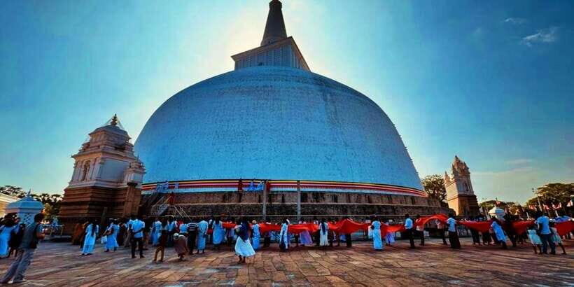 Anuradhapura Private Ancient City Day Tour - Kuttam Pokuna and Samadhi Buddha Statue: the stops that slow you down