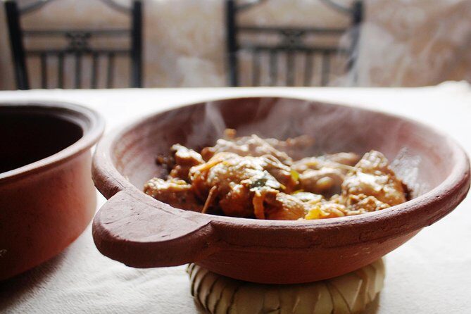 Authentic Sinhalese Cooking Class in Colombo with a Local Family - Lunch or Dinner With the Family-Style Meal