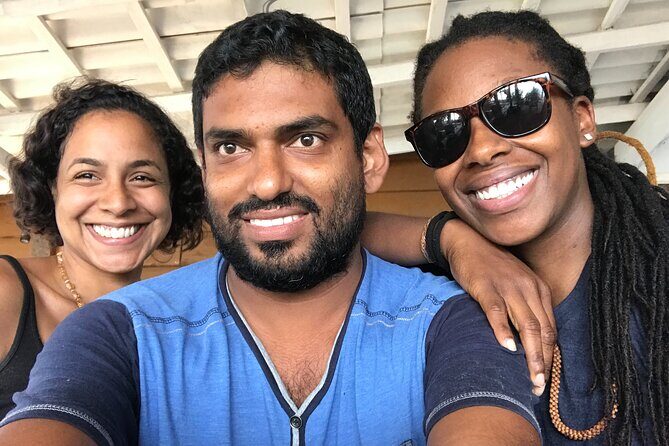 Bandaranayake International Airport (CMB) to Any Hotel in Negombo Drop Off - Finding Your Driver Fast at Bandaranayake International Airport