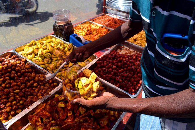 City Tour in Colombo - Colombo Fort: Colonial Streets, Government Buildings, and Markets