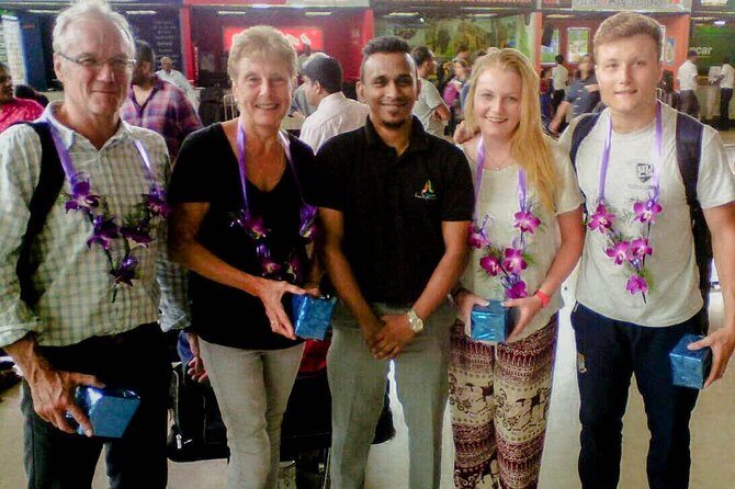 Colombo Airport (CMB) to Colombo City Private Transfer - Luggage and Late-Night Arrivals: When This Transfer Feels Like a Safety Net