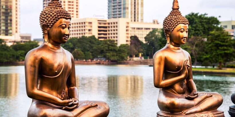 Colombo: All-Inclusive Morning & Afternoon Private City Tour - Colombo Lotus Tower: modern Sri Lanka, great photo angles