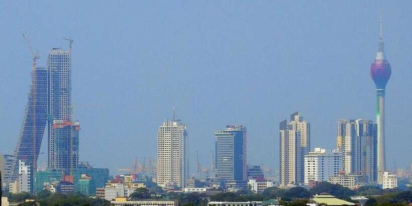 Colombo: All-Inclusive Morning & Afternoon Private City Tour - Gangaramaya Temple: worship, museum pieces, and lake-side atmosphere