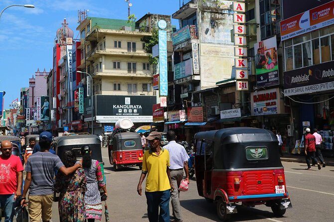 Colombo City Drive by Bookingmart Holidays Pvt Ltd - Pickup, AC comfort, and the group size that keeps it calm