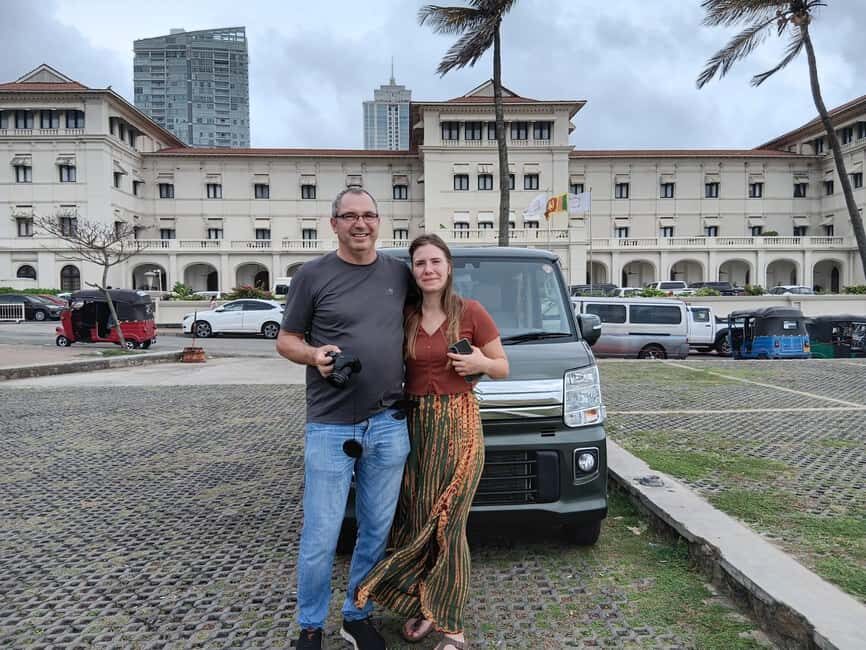 Colombo: City Sightseeing Tour by Car with Driver-Guide - Temple starts: Gangaramaya and Kailawasanathan’s big contrasts