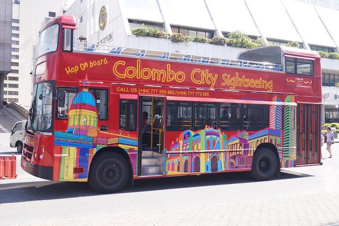 Colombo City Tour by Open-Deck Bus - Galle Face Green and the promenade you’ll want to walk later