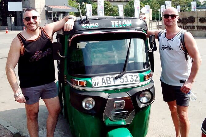 Colombo City Tour By Tuk Tuk (Include Lunch)Morning & Evening - Getting from stop to stop by tuk tuk (how the timing really feels)