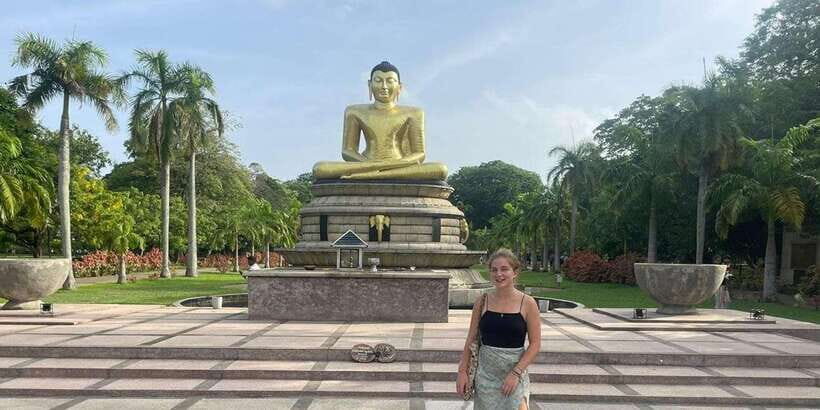 Colombo: City Tour by Tuk Tuk with Srilanka Traditional Food - Tea tasting and optional shopping: Ceylon tea without the hard sell