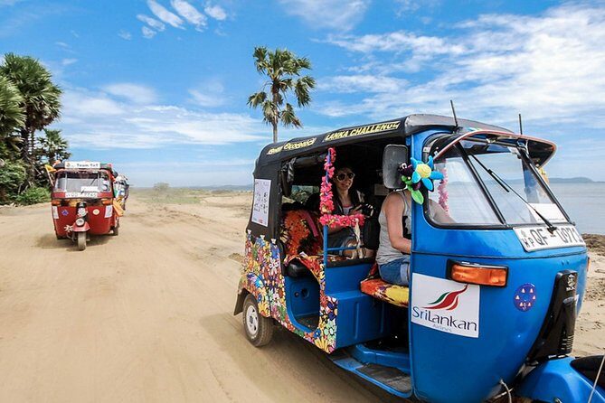 Colombo City Tour By Tuk Tuk - Stop 1: World Trade Center area and a colonial-street warmup
