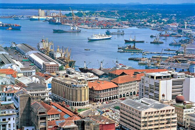 Colombo City Tour | From Colombo Port - Colombo Lighthouse: Clock Tower History and Sea-Level Views (15 Minutes)