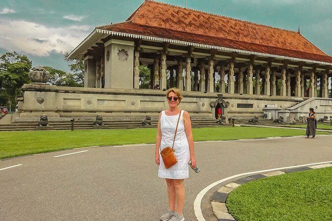 Colombo City Tour from Kalutara - Bandaranaike Memorial Conference Hall: a quick hit of modern history