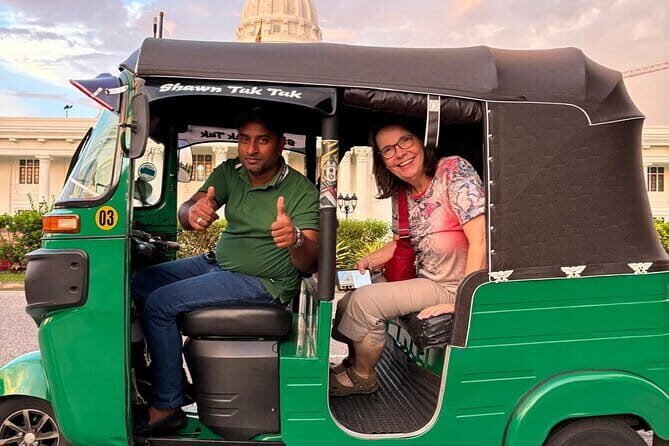 Colombo City Tour with Lunch/Dinner - All Inclusive - Lunch/Dinner, Coconut Water, and the Small Comfort Wins