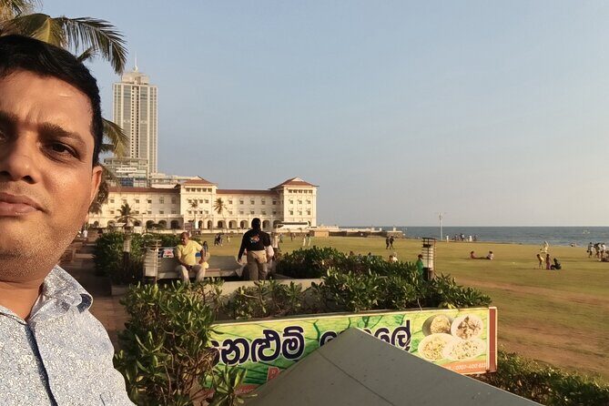 Colombo City Tuk Tuk - Sri Kailawasanathan Hindu Temple: respect, photos, and calm focus