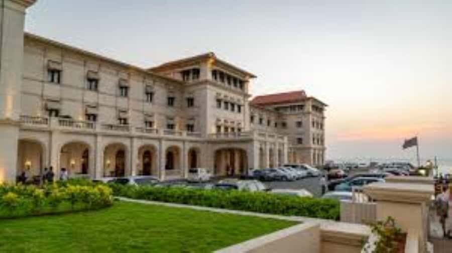 Colombo: Guided City Tour with Entry Tickets - Hotel-to-hotel convenience with a city-route mindset