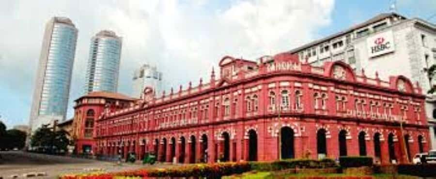 Colombo: Guided City Tour with Entry Tickets - Pettah market walk and the Old Town Hall monastery stop