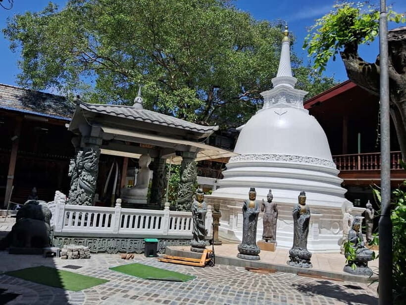 Colombo Heritage &Culture City Tour by Tuk Tuk ALL INCLUSIVE - Jami Ul-Alfar Mosque and the Colombo Port Maritime Museum shift