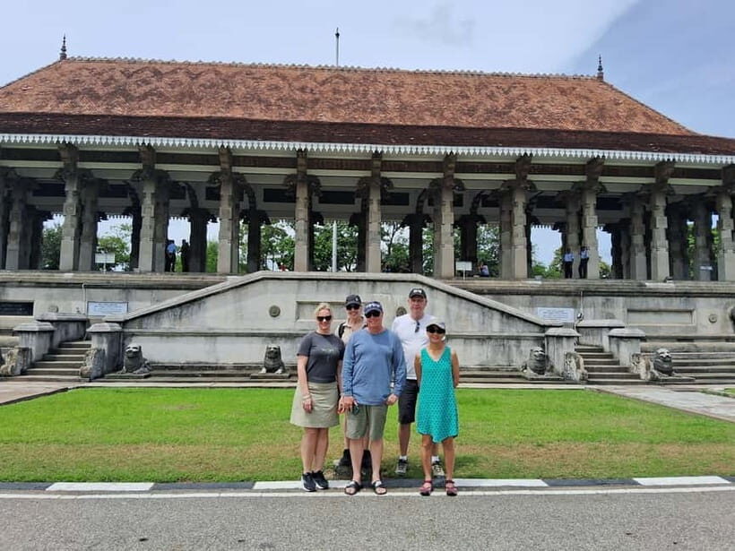 Colombo Heritage &Culture City Tour by Tuk Tuk ALL INCLUSIVE - Guides, pacing, and real-world flexibility (how it feels on the ground)