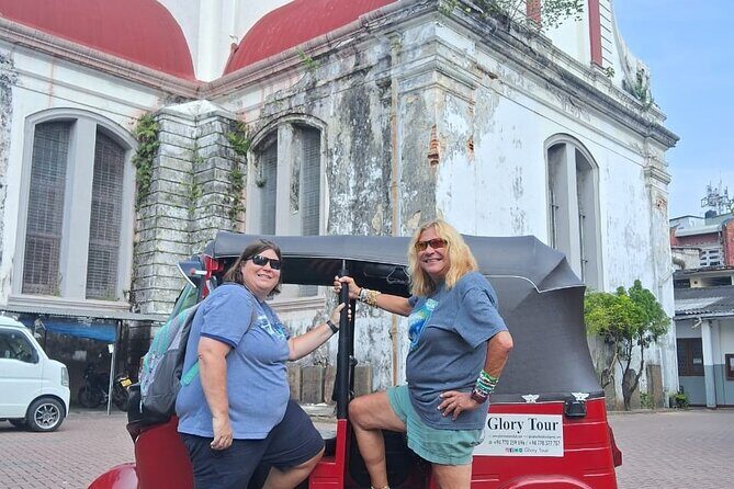 Colombo local Food Tour &City Tour by TukTuk All food Included - Pettah and King Coconut Water: The Quick Recharge Stop
