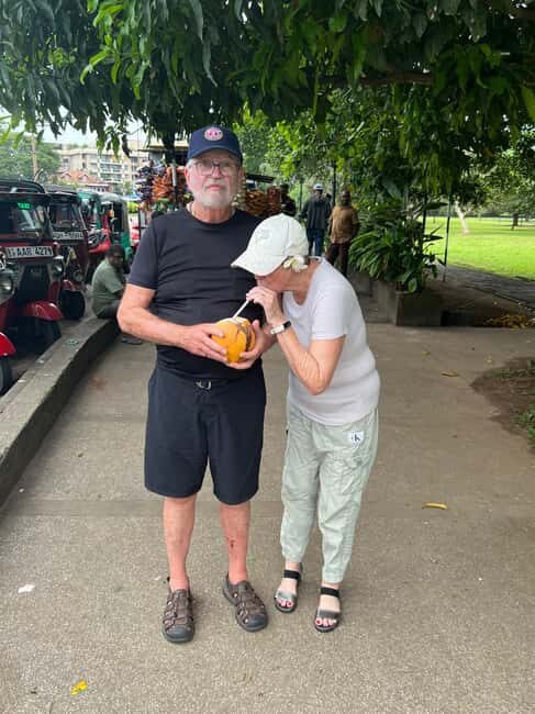 Colombo: Local Food Tour & Sightseeing by Tuk-Tuk with Meals - Kottu, curry, and the bread-and-spice sequence