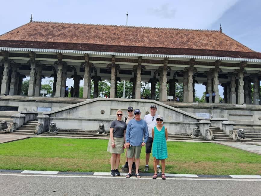 Colombo: Private City Tour by Tuk tuk - All Inclusive - Floating Market and Fort: A Historical-Commercial Mix