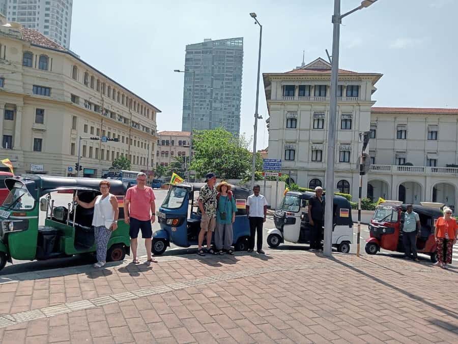Colombo: Private Guided Tour of the City by Tuk-Tuk - Colonial Colombo: Dutch Church (1749) and Dutch Hospital contrasts
