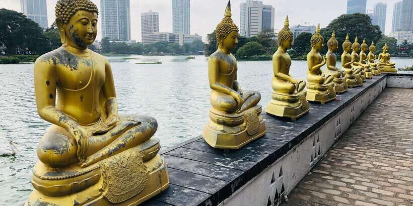 Colombo privet Day Tour and shopping - Lotus Tower: worth it for the view, pricey if you skip it