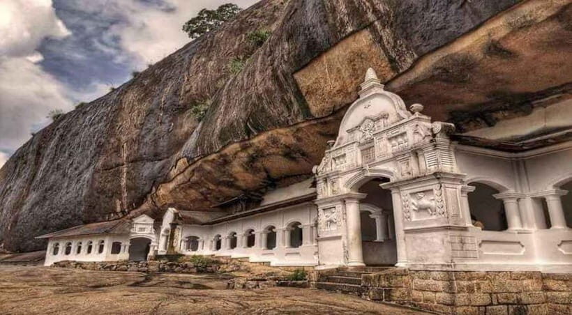 Colombo: Sigiriya, Dambulla Caves, & Wildlife Day Tour - Lion Rock Fortress: frescoes, lion’s feet, and 1,300 steps