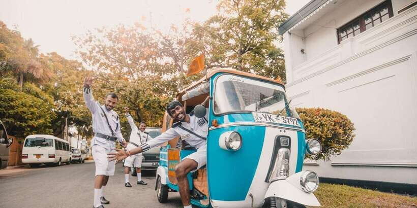 Colombo: Tuk Tuk City Highlights Tour with Lunch - Guides, Drivers, and the Host Factor (Names Matter)