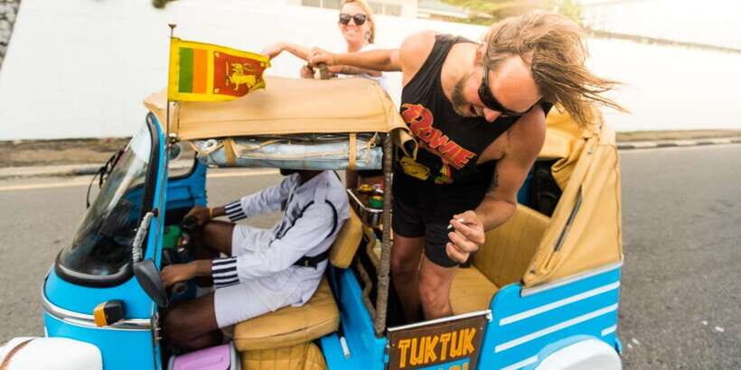 Colombo: Tuk Tuk City Highlights Tour with Lunch - Old Dutch Hospital: A Quick Culture Stop with Drinks and Coffee